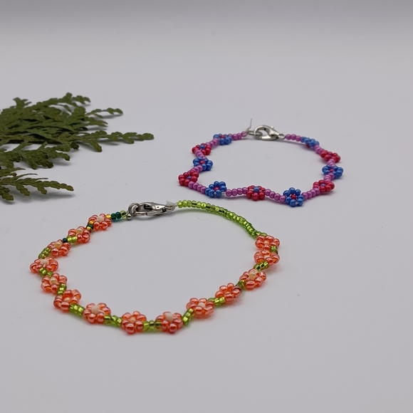 ✨️ Handcrafted Daisy Chain Bracelets - set of 2 🍀3 for $15 - - Picture 7 of 7
